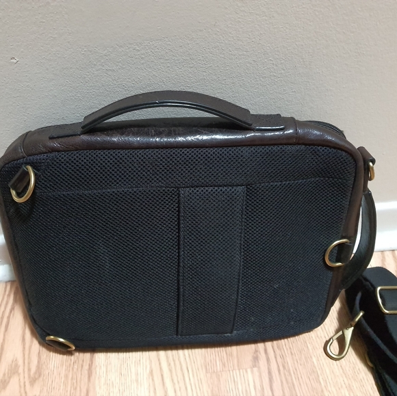Fossil Messenger/Sling Bag - Picture 5 of 6